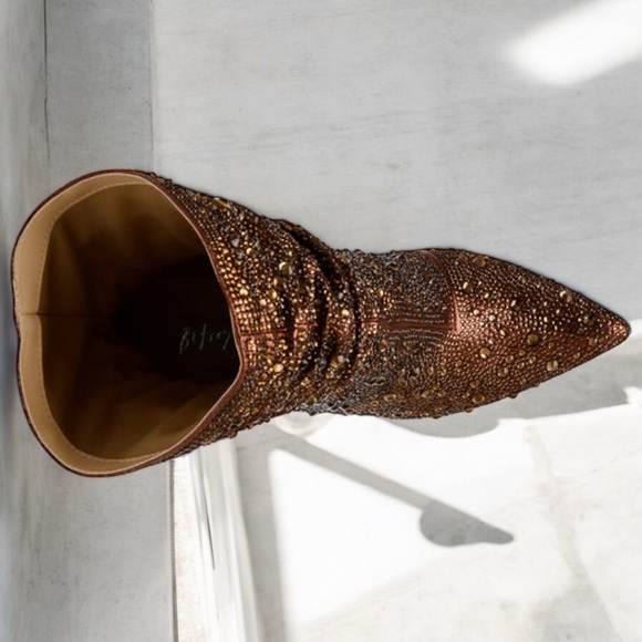 NWT Blue by Betsey Johnson Women's Mac Ankle Boot - Picture 9 of 16